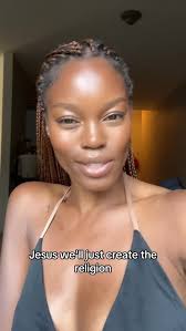 It still works @lancomeofficial Teinte Idole Ultra Wear Foundation 440N  @onesize Ultra Pink Powder @bennyemakeup Luxury Powder Topaz @armanibeauty  Luminous Concealer 10 @politesocietybeauty Polite Principles Pallet  @maccosmetics Connect in Color Pallet ...