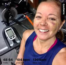 Short workout with dumbbell press and spin class