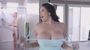 A hot stepmom steals her daughters boyfriend with her body - SexVid.xxx