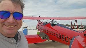 Hirschman visits the Redmans at Rare Aircraft