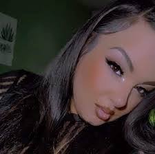 Ella Hardman's Instagram, Twitter & Facebook