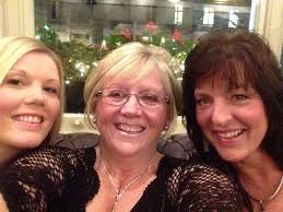 Lorraine Brooks (@brooks_loz)