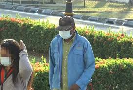 Tertuduh hadir di mahkamah majistret balik pulau, hari ini foto danial saad. Balikpulau Ingkar Kuarantin Lelaki Gelang Putih Didenda Rm2 500 Edisiviral