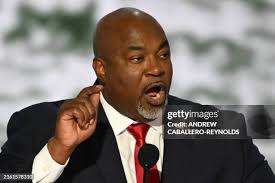 668 Reynolds Robinson Stock Photos, High-Res Pictures, and Images