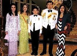Sharafuddin Of Selangor Wikipedia The Free Encyclopedia Prince And Princess Selangor King Queen