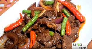 Hari ini saya menyediakan lauk daging masak kicap bukan untuk berbuka tetapi sebagai lauk bersahur. Daging Masak Kicap Daily Makan
