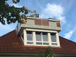 Flachdachgaube Gaube Mit Terrasse Balkon Dachausbau Dachgauben Gaube Hausdach