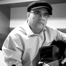 On this day in 1986, George Strait released the timeless classic "Ocean  Front Property" and we thought this was the perfect way to celebrate 🌊 🏠  (⏳ by: Fallinginsand)