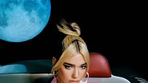 Dua lipa takes to instagram to thank her fans for all the support and 'the good and the bad'. Dua Lipa Macht Es Vor Make Up Im 60er Jahre Look Ist Jetzt Angesagt Vogue Germany
