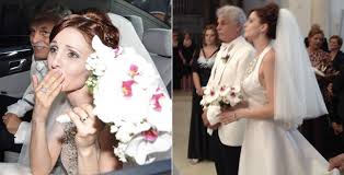Leggendo questo profilo biografico puoi conoscere anche la filmografia, la bibliografia, l'età e la data in cui michele. Michele Placido Sposa La Giovanissima E Bellissima Federica Vincenti People