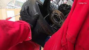 ハイク整備 チューフタイヤ取り外し作業 motorcycle maintenance tube tire removal https youtu be wuowf v3qgo チューブ 作業 整備