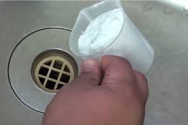 Une Recette Super Economique Pour Nettoyer Le Drain D Un Evier Avec Des Produits Maison Drain Nettoyer Micro Onde Nettoyage De La Maison