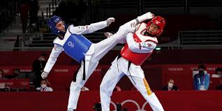 El taekwondo fue introducido en los juegos olímpicos de seúl 1988, y repitió en barcelona 1992, como deporte de exhibición. Wjl Zfvkcvzorm