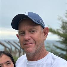 We are coming to Hope Town in April, are they places to buy liquor