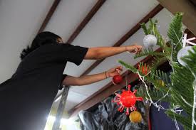 Mian ma hamu di bagasan holong ni rohangki! Corona Tema Hiasan Natal 2020 Di Gereja St Maria Assumpta Pakem Yogya Gudegnet