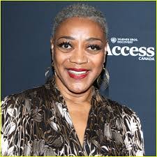 Nancy Cross's Instagram, Twitter & Facebook