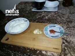 Damarlari Acan Mucize Yogurt Karisimi Tarifi Icin Malzemeler 1 Kase Ev Yogurdu 5 Dis Sarimsak 1 Cay Kasigi Pul Biber Damarlari A Yogurt Yiyecek Ve Icecek Yemek
