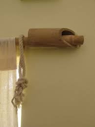 Ahsap Perdelik Panosundaki Pin