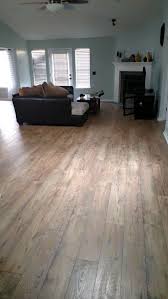 After Mohawk Rare Vintage Laminate In Fawn Chestnut Feels Like A Much Larger Space House Flooring Flooring Floor Design