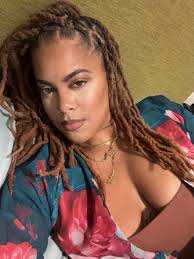 Do old men secretly find american black girls attractive?🥰