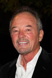 After Leslie Moonves, claims of 'toxic' culture in CBS TV stations