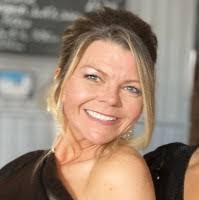 Michelle Howse's Instagram, Twitter & Facebook