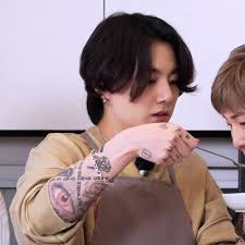 Yahya ditangkap terkait dugaan kasus penodaan agama karena menghina injil. Netizen Korea Beberkan Makna Tato Jungkook Bts Kpop Chart