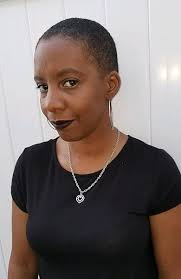 The Beauty in My Mess: Stories of Truth, Transparencies and Triumphs :  Long, Dr. S Nicole, Brissi, Kayla, McKinney, Tae, Lopez, Holly M, Germaine,  Cristin, Robinson, Akua T.J.: Amazon.de: Books