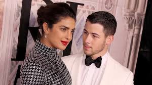 Nick jonas and priyanka chopra's family pose together for official wedding pictures. See Priyanka Chopra Bridal Makeup And Hair For Wedding To Nick Jonas Photos Allure