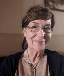 Mary Yonk's Instagram, Twitter & Facebook