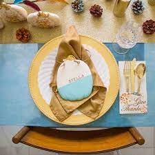 With this thanksgiving place card template, you can be as creative as you like: 40 Easy Diy Thanksgiving Place Cards Cute Ideas For Thanksgiving Name Cards