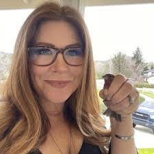 Stacey Baxter's Instagram, Twitter & Facebook