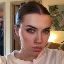 hailey case ☻ (@hhaileycase) • Instagram photos and videos