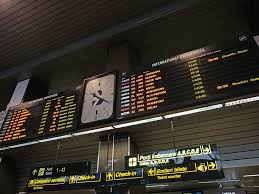 Celălalt zbor urma să plece spre nuremberg, la 13:30, fiind operat de sunexpress. Traficul Aerian Blocat Pe Aeroportul Din Iasi Nicio CursÄ Nu Poate Ateriza Sau Decola Pe Aeroportul Otopeni Avioanele Pot Inregistra Intarzieri De 30 40 De Minute