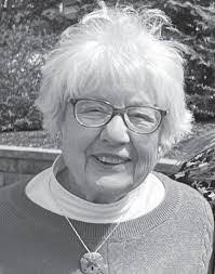 Caroline Dees's Instagram, Twitter & Facebook