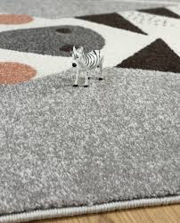 Auf diesen teppich »dschungel« der marke lüttenhütt können sich die kleinen richtig austoben, da dieser sehr strapazierfähig ist und zugleich als eine wärmende unterlage dient.fantasievolle muster regen nicht nur das denken der kinder an, ermuntern auch zum spielen auf. Nattiot Kinderteppich Zebra Grau 120x170cm Online Kaufen