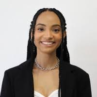 Isabella Koenig's Instagram, Twitter & Facebook