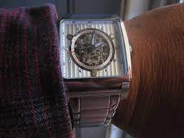 Reviews for this watch brand are generally positive, both from professional evaluations, from consumers, and watch enthusiasts. Bulova Watch Reviews Are They Good Quality Watches