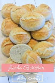 Weizenbrotchen Wie Von Einem Guten Backer Schnell Gemacht Und So Lecker Rezept Weizenbrotchen Lebensmittel Essen Lecker