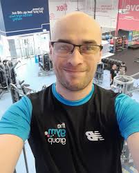 I left the factory 15 years ago now, and in the past year I have bumped  into some good old work mates of mine that recognised me from all those  years ago.