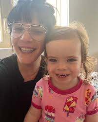 Happy 1st Wedding Anniversary, Amy. Love you 😘 @theprpriestess