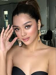 Angelina Geronimo's Instagram, Twitter & Facebook