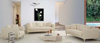 Krem rengi koltuk takıma perde seçimdi en doğru şekilde yapıldığında insanların içinin ferahlamasına ve şık salonların düzenlenmesine olanak sağlar. Eskimeyen Bir Tarz Krem Rengi Koltuk Dekorasyonu 2021 Dekorcenneti Com