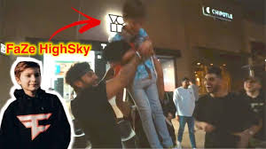 At 21 years old, he's also one of the youngest people living in the house. 13 Year Old Proves Why He S The Youngest Recruit In Faze Clan Faze H1ghsky Nick