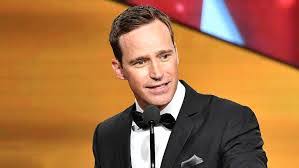 Richards also served as host of beauty and the geek and the pyramid. Mike Richards Jeopardy Bio Wiki Age Height Wife Net Worth Producer