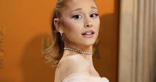 Detuvieron al fan que agredió a Ariana Grande durante la premiere de  “Wicked: por siempre” en Singapur