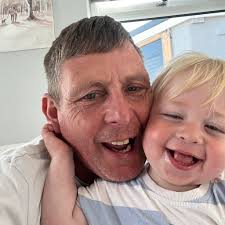 Hi fellow MK2 owners. I am having real issues getting 2 new headlights for  my 1980 MK2 Ghia. I want the Ford ones with Ford