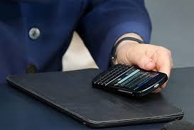 Наша мета — 100% державних послуг доступні онлайн. Opasnost Gosudarstva V Smartfone Rasskazyvaem Ob Uyazvimostyah Gosudarstvennogo Cifrovogo Proekta Diya Zaborona