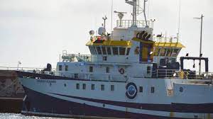 La búsqueda se ha centrado en el rastreo del área marítima alrededor de la isla de tenerife donde fue visto por última vez mientras salía al mar con su pequeña embarcación, que. Xk9q5su0w 6f8m