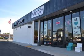 We offer wash and fold in cleveland and commercial laundry service near cleveland. Love Laundry Californias Best Laundromats